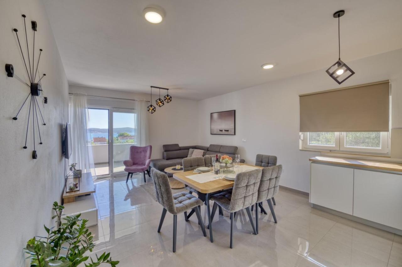 Crowonder Sun Dance Apartments With Heated Swimming Pool Seaview And Garden Sveti Filip i Jakov Extérieur photo