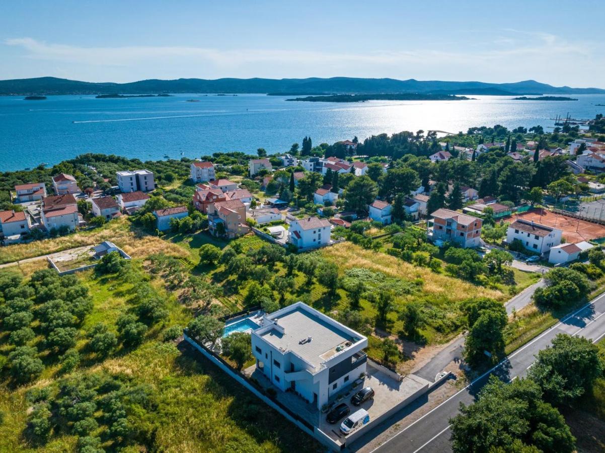 Crowonder Sun Dance Apartments With Heated Swimming Pool Seaview And Garden Sveti Filip i Jakov Extérieur photo