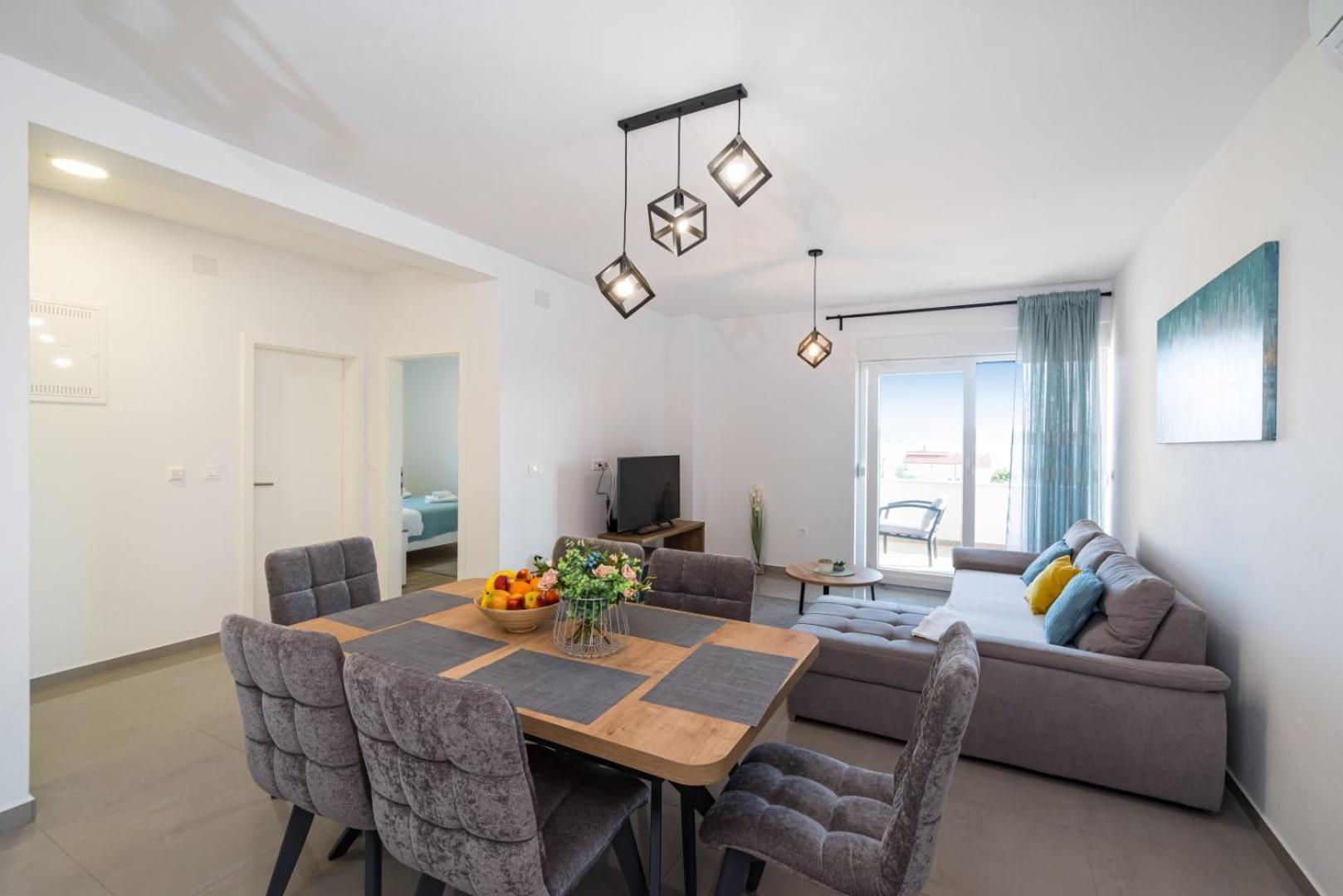 Crowonder Sun Dance Apartments With Heated Swimming Pool Seaview And Garden Sveti Filip i Jakov Extérieur photo