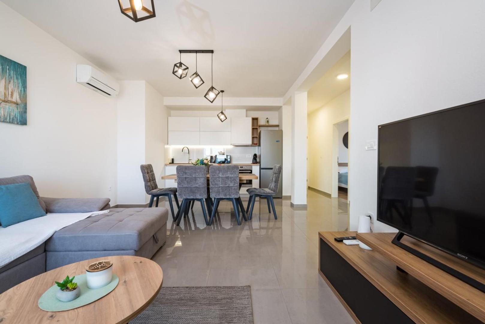 Crowonder Sun Dance Apartments With Heated Swimming Pool Seaview And Garden Sveti Filip i Jakov Extérieur photo