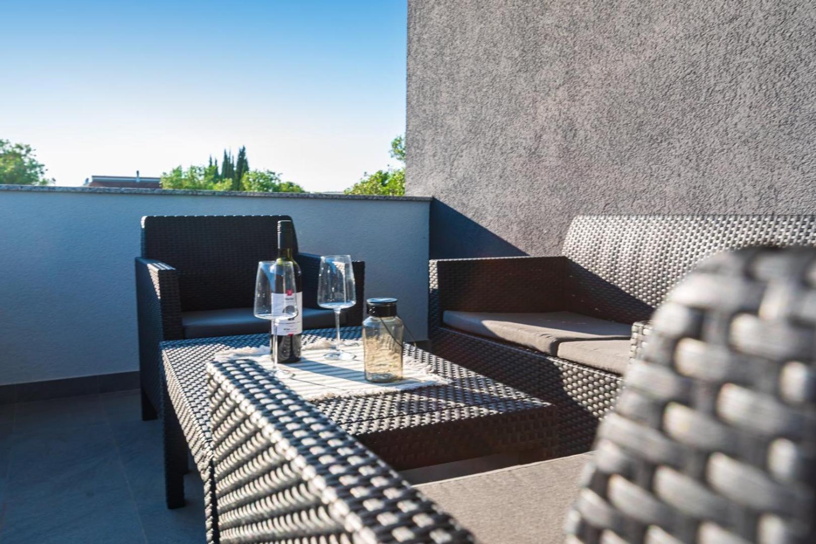 Crowonder Sun Dance Apartments With Heated Swimming Pool Seaview And Garden Sveti Filip i Jakov Extérieur photo