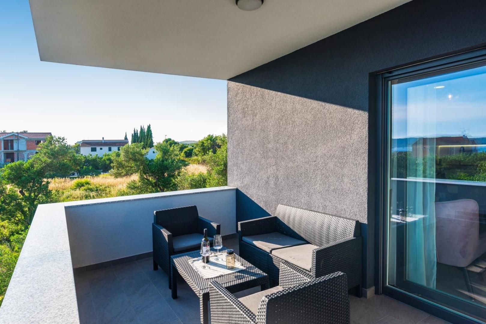 Crowonder Sun Dance Apartments With Heated Swimming Pool Seaview And Garden Sveti Filip i Jakov Extérieur photo
