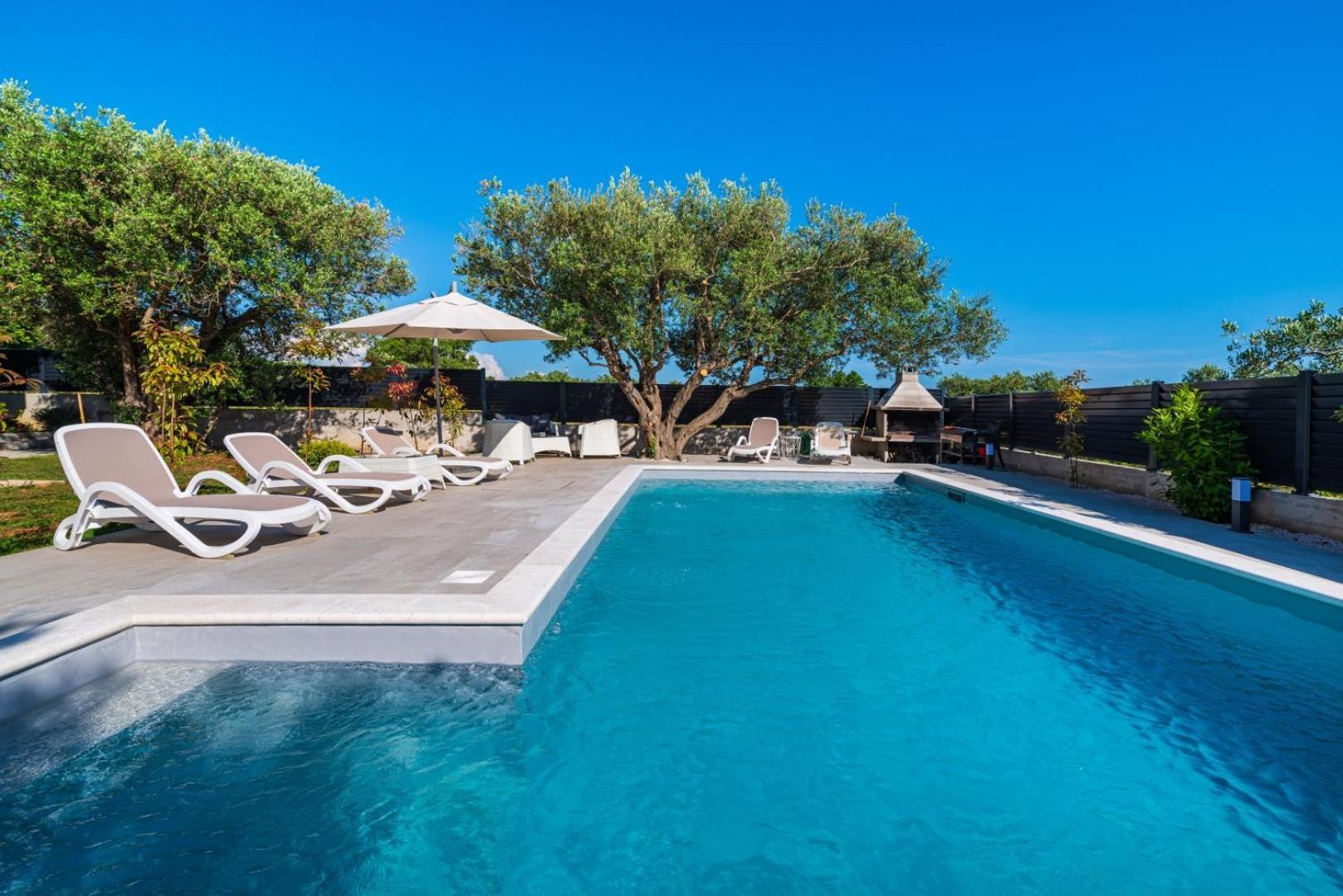 Crowonder Sun Dance Apartments With Heated Swimming Pool Seaview And Garden Sveti Filip i Jakov Extérieur photo
